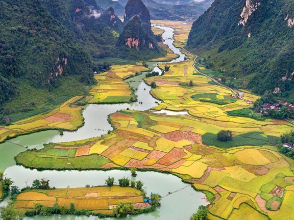 KHỞI HÀNH DU XUÂN MIỀN BẮC ĐẦU NĂM